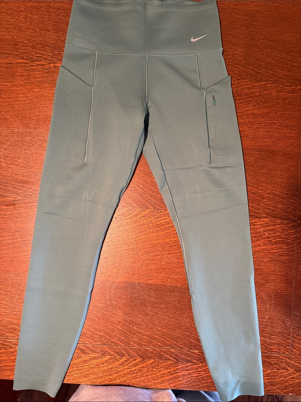 Nike Womens Sage Green High-Waist Pocket Leggings